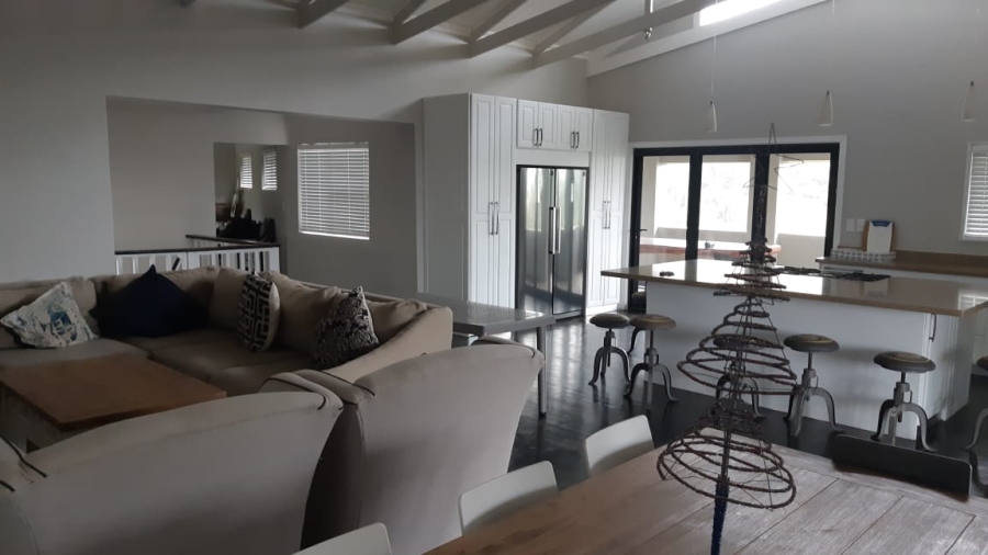 5 Bedroom Property for Sale in Morgans Bay Eastern Cape